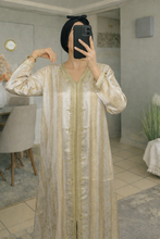 Charger l'image dans la galerie, Caftan marocain Jawhara avec sfifa dorée – Mariage, Aïd, cérémonie