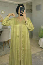 Charger l'image dans la galerie, Caftan marocain Jawhara avec sfifa dorée – Mariage, Aïd, cérémonie