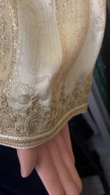 Charger l'image dans la galerie, Caftan marocain Jawhara avec sfifa dorée – Mariage, Aïd, cérémonie