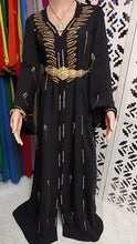 Laden Sie das Bild in den Galerie-Viewer, Caftan