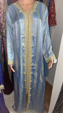 Charger l'image dans la galerie, Caftan marocain Jawhara avec sfifa dorée – Mariage, Aïd, cérémonie